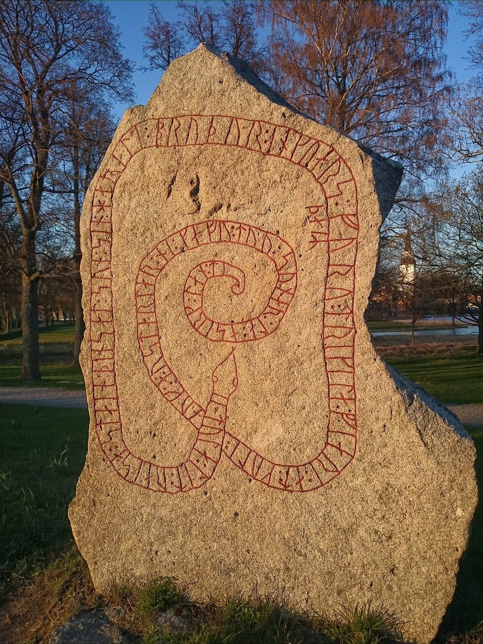 Runestone 3121854 1280-Bitrabo